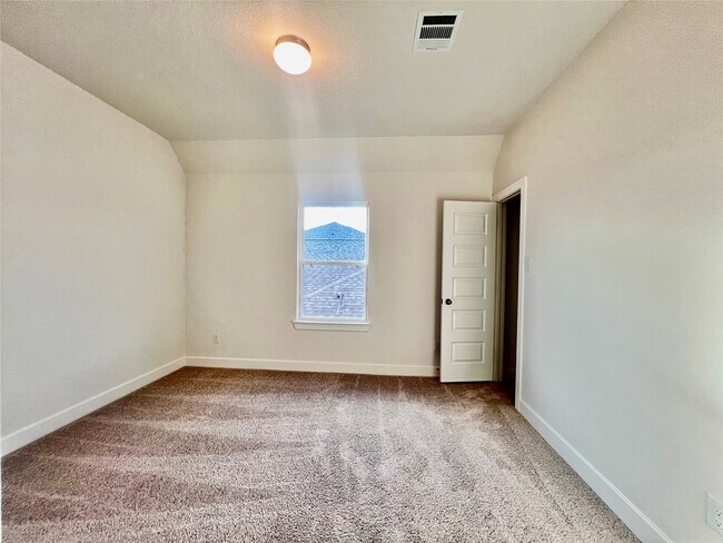 Building Photo - 1139 Beals Crk St
