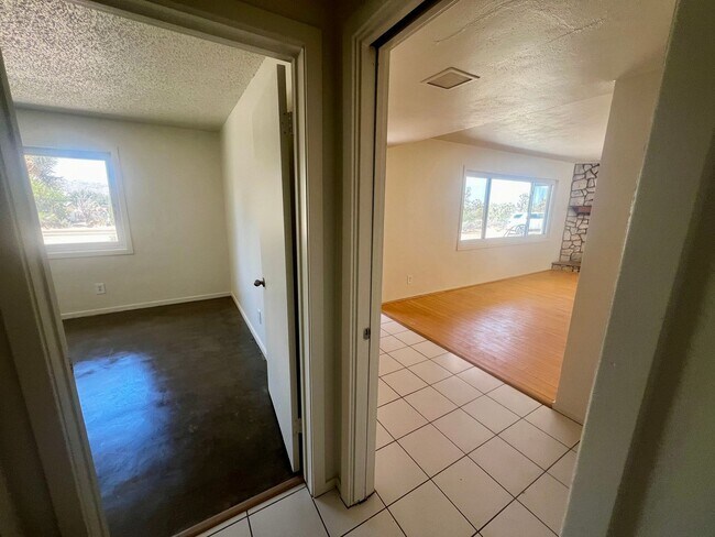Building Photo - 56769 Joshua Dr