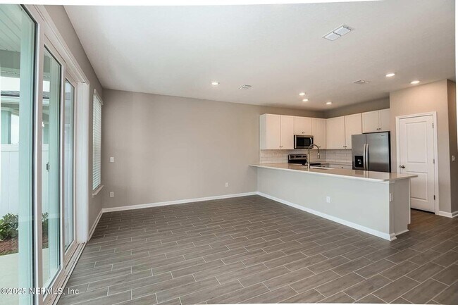 Building Photo - 10654 Towns Wy