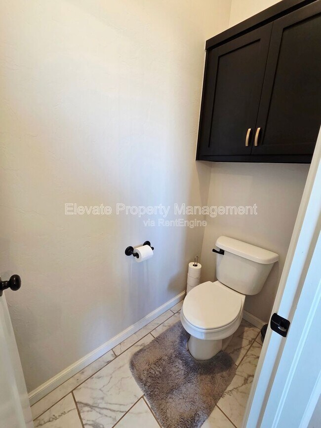 Building Photo - 1101 Sawmill Rd