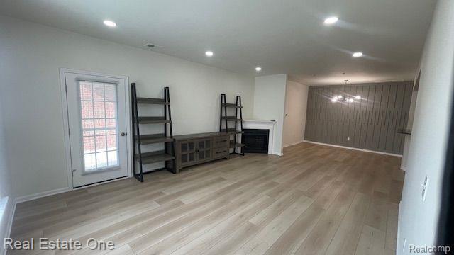 Building Photo - 28289 S Pointe Ln