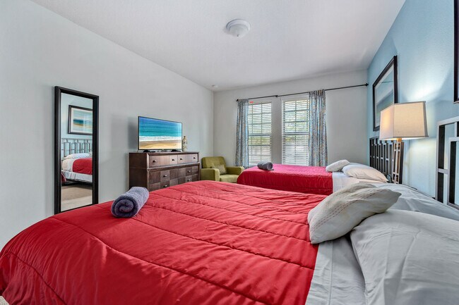 Building Photo - 8845 Rhodes St