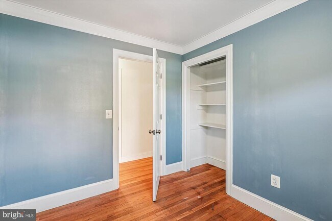 Building Photo - 1506 Widows Mite Rd