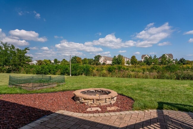 Building Photo - 2770 Sunflower Dr