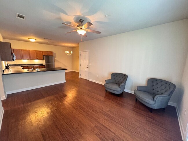 Building Photo - 2BD/2BA FOR RENT
