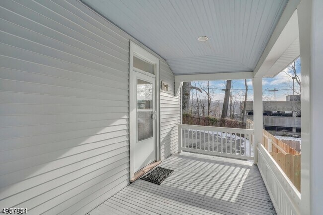 Building Photo - 25 Olyphant Dr