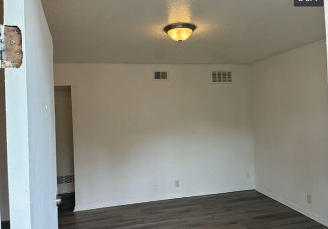 Building Photo - Pinecroft Apartments