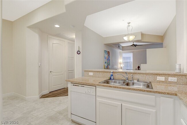 Building Photo - 38 E Serene Ave