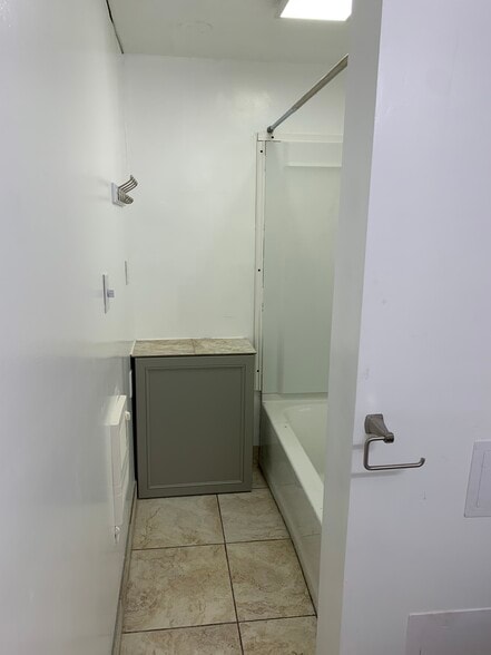 Building Photo - 270 N Ocotillo Dr