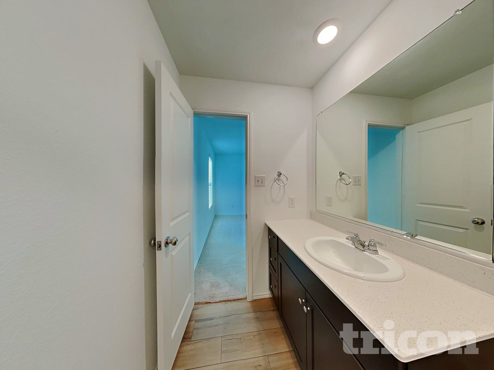 Building Photo - 617 Dashwood Dr