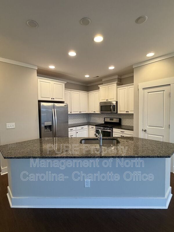 Building Photo - 2731 Tranquil Oak Pl