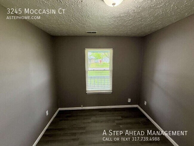 Building Photo - 3245 Moccasin Ct