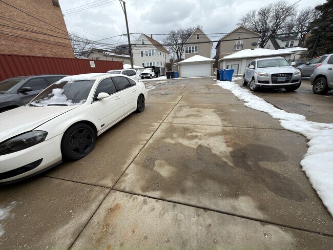 Building Photo - 5715 W Irving Park Rd