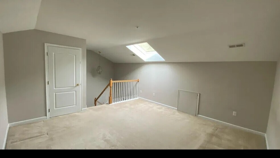 Building Photo - 186 Birchwood Dr