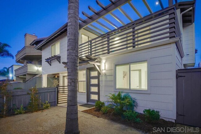 Building Photo - Modern Bungalow