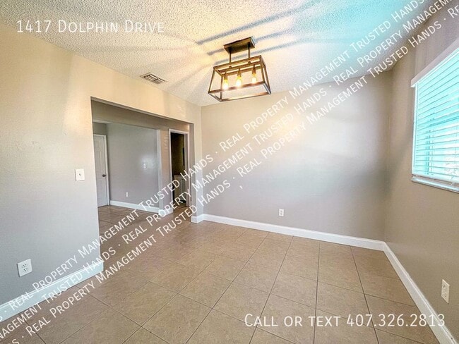 Building Photo - 1417 Dolphin Dr