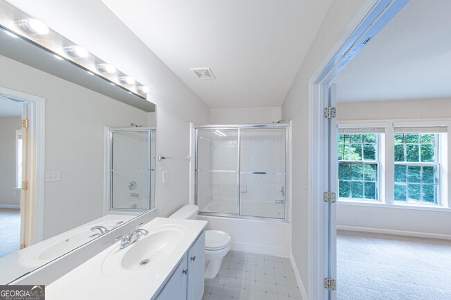 Building Photo - 3423 Lathenview Ct