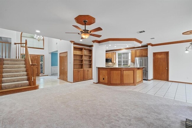 Building Photo - 1903 Port Royal Dr