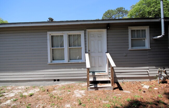 Building Photo - 37 Magnolia Ave SE