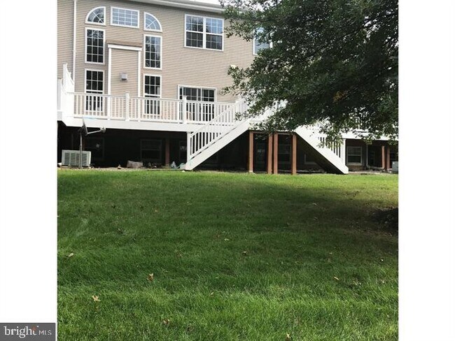 Building Photo - 20 Windsor Pond Rd