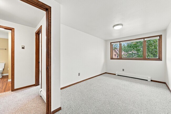Building Photo - 28248 Harebell Ln