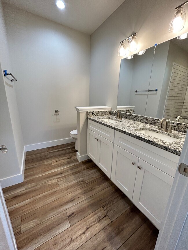 Building Photo - 1742 Arbor Hills Dr SE