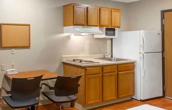 Building Photo - Furnished Studio-Provo - American Fork