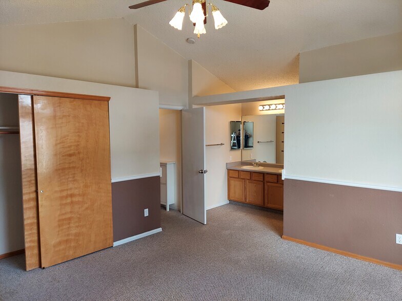 Building Photo - 4316 Horizonpoint Dr