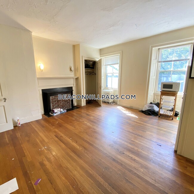 Primary Photo - 90 Myrtle St