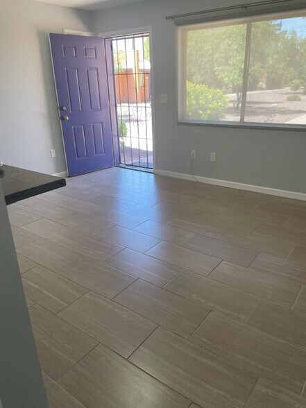 Building Photo - 350 N Silverbell Rd