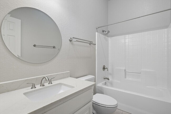 Building Photo - 4833 Heber Springs Trail