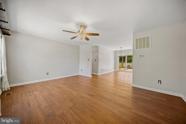 Building Photo - 5718 Lucas St