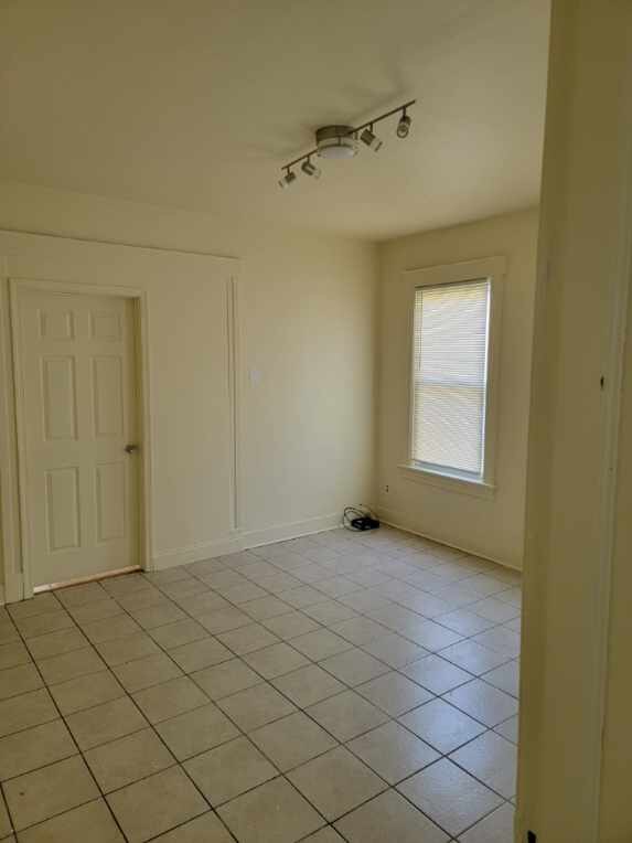 Building Photo - 427 New Brunswick Ave
