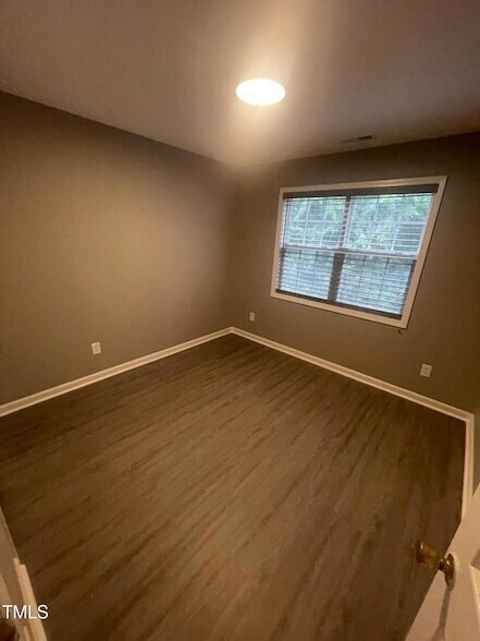 Building Photo - 4201 Beacon Crest Way