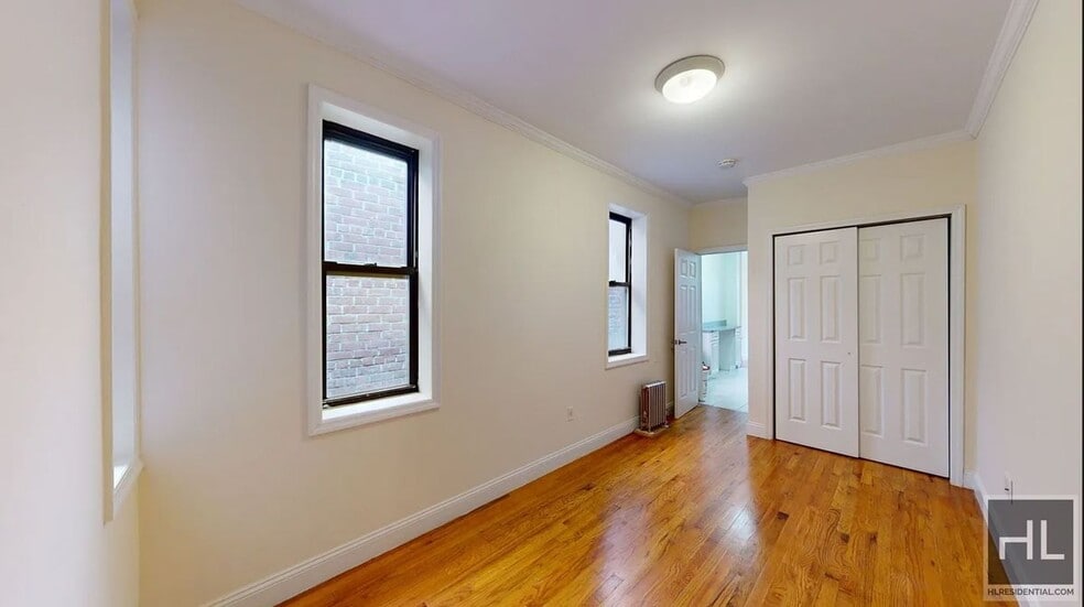 Building Photo - 2 AVENUE