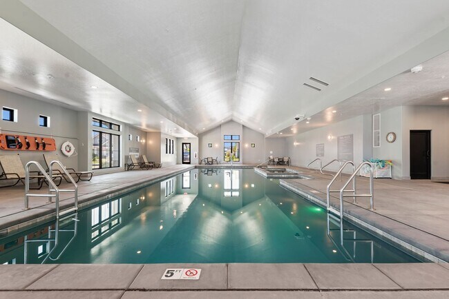 Building Photo - 2 bed 2.5 bath premium upgraded home in 55...