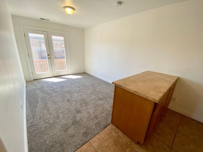 Building Photo - 1 Bedroom 1 Bath In Rio Homes
