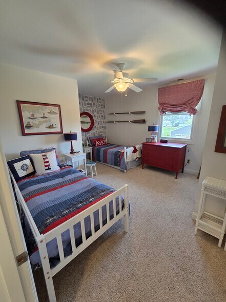 twin bedroom - 35 Pine Island Rd