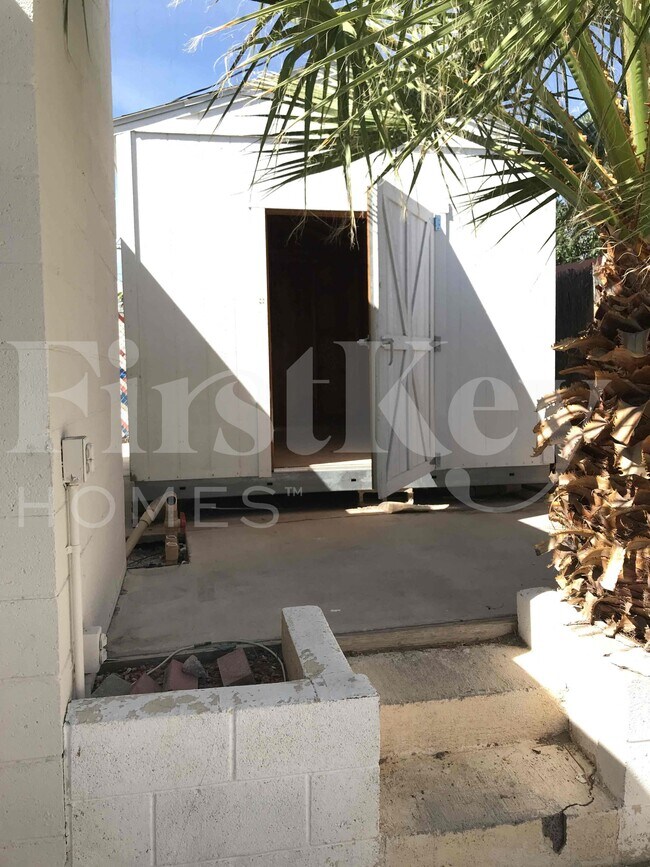 Building Photo - 1810 Renada Cir