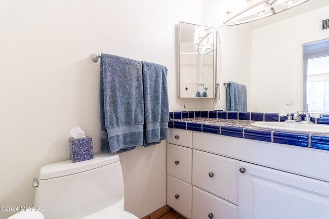 Building Photo - 3752 E Calle Guaymas