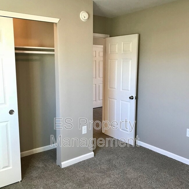 Building Photo - 5412 Pommel Ct