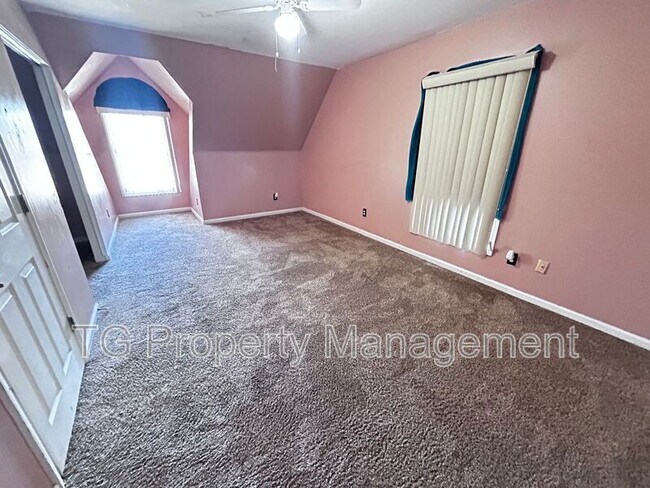 Building Photo - 7952 118th St