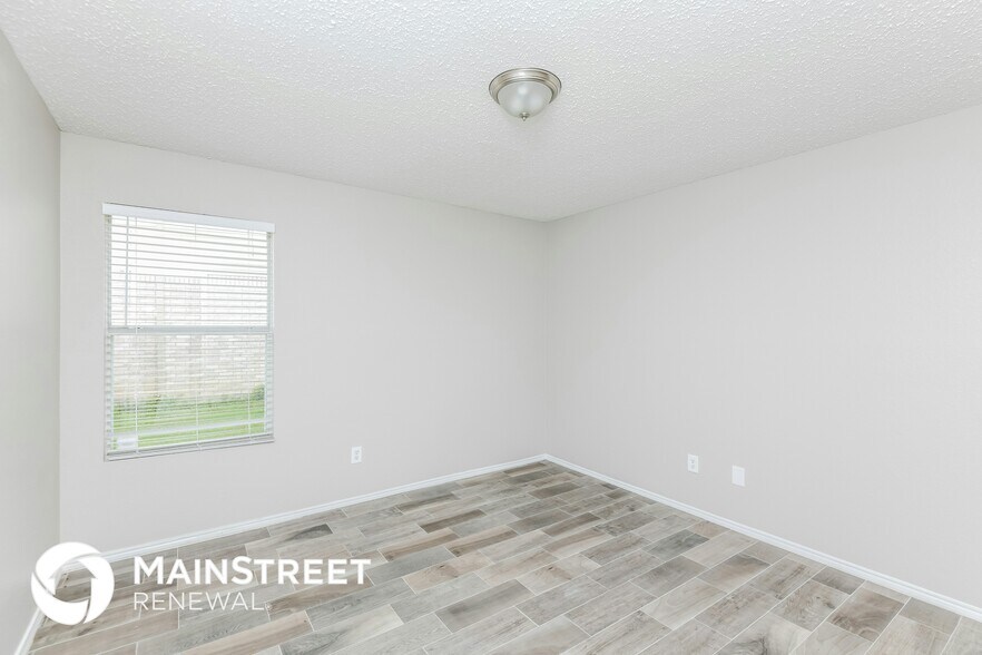 Building Photo - 6051 Guilia Dr