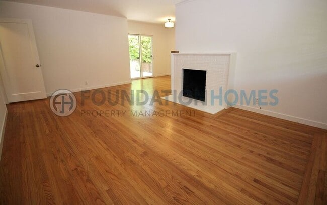 Building Photo - 128 McAllister Ave