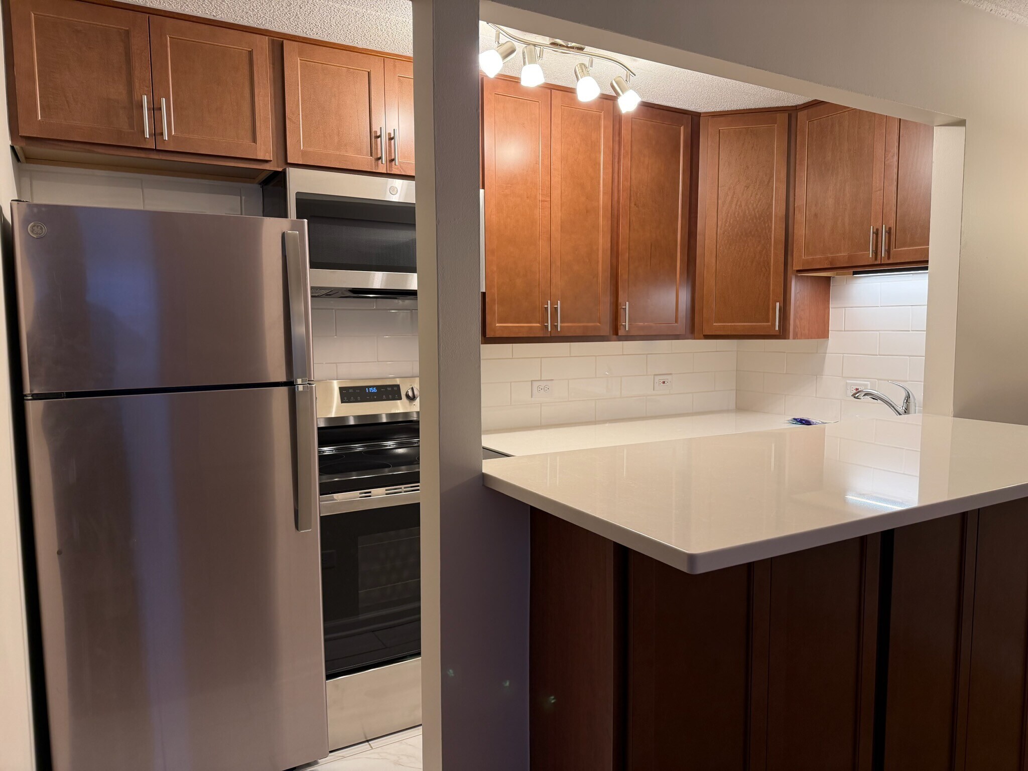 Building Photo - 2235 N Halsted St