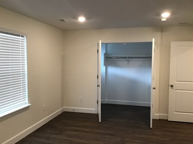 Building Photo - 2401 E Wild Horse Way