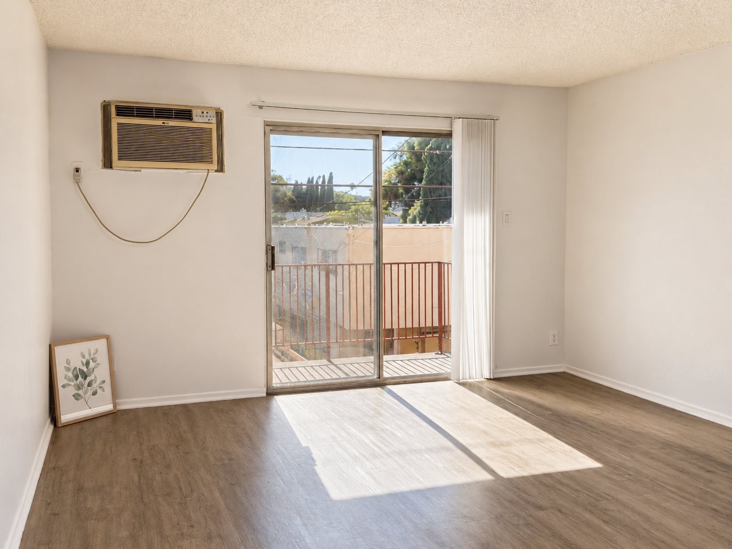 Building Photo - 509 N Berendo St