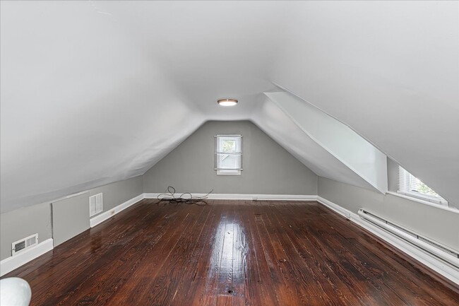 Building Photo - 1613 Kings Hwy