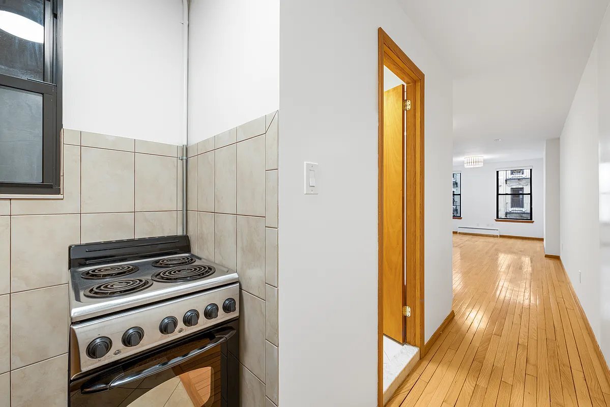 Building Photo - 100 St Marks Pl