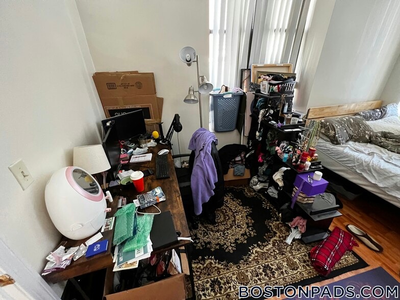 Building Photo - 81 Essex St